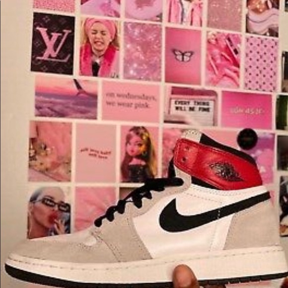 Size 6.5 - Jordan 1 Retro High OG Smoke Gray 2020 - Picture 3 of 9